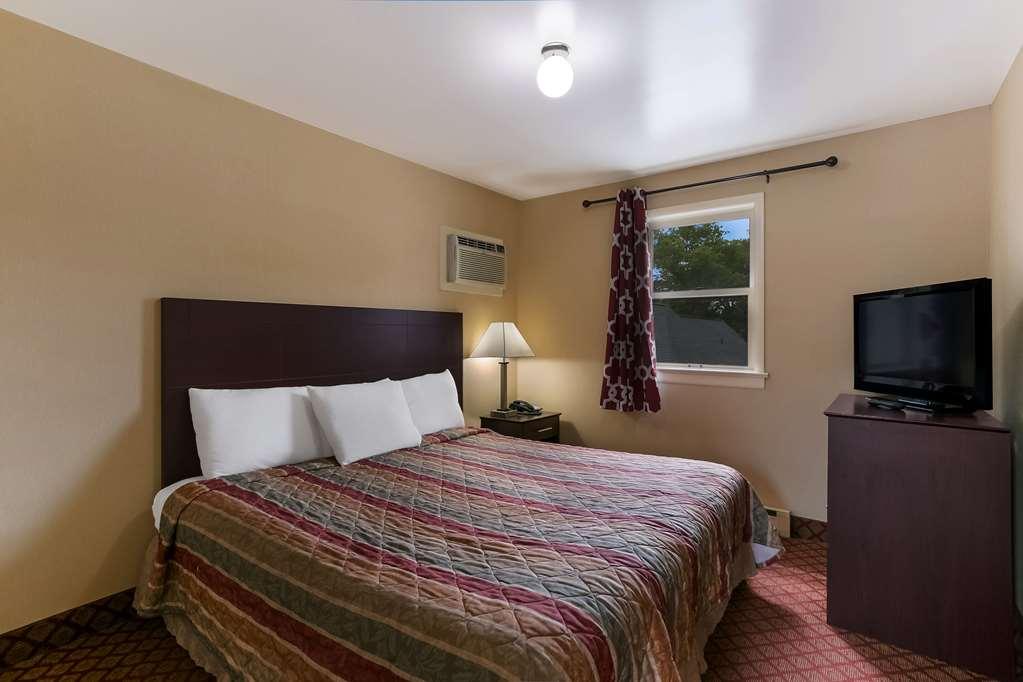 Rodeway Inn & Suites Хърши Стая снимка